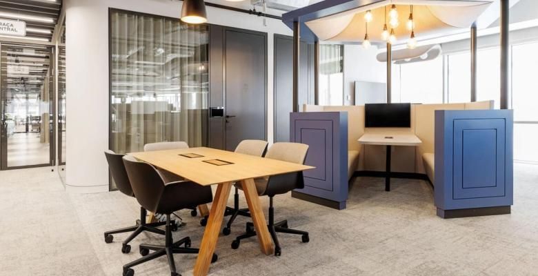 AMÉNAGEMENT DE BUREAUX ENTREPRISE - TENDANCES ET STRATÉGIES POUR CRÉER DES ESPACES ATTRACTIFS EN 2026